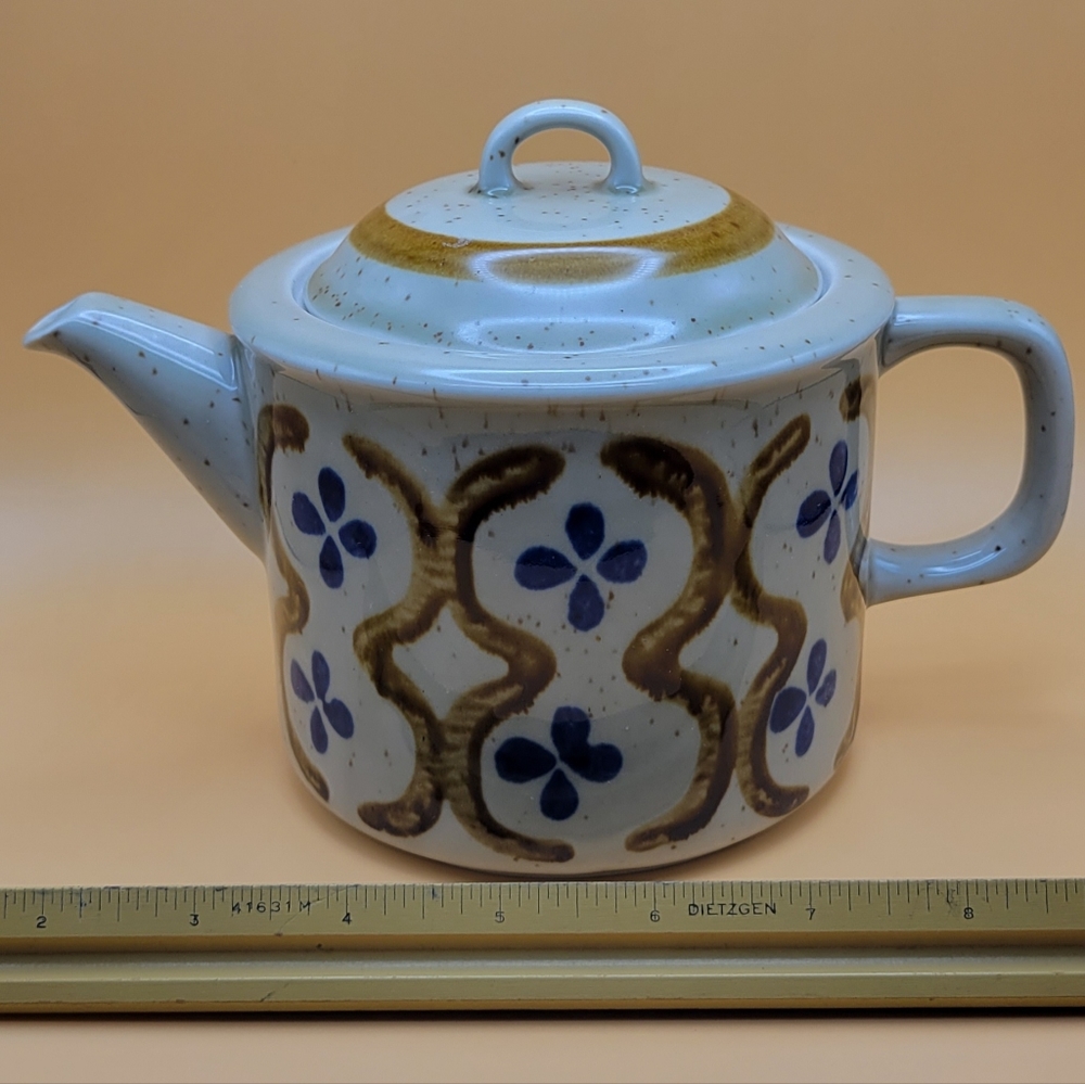 Vintage Japanese Tea Pot